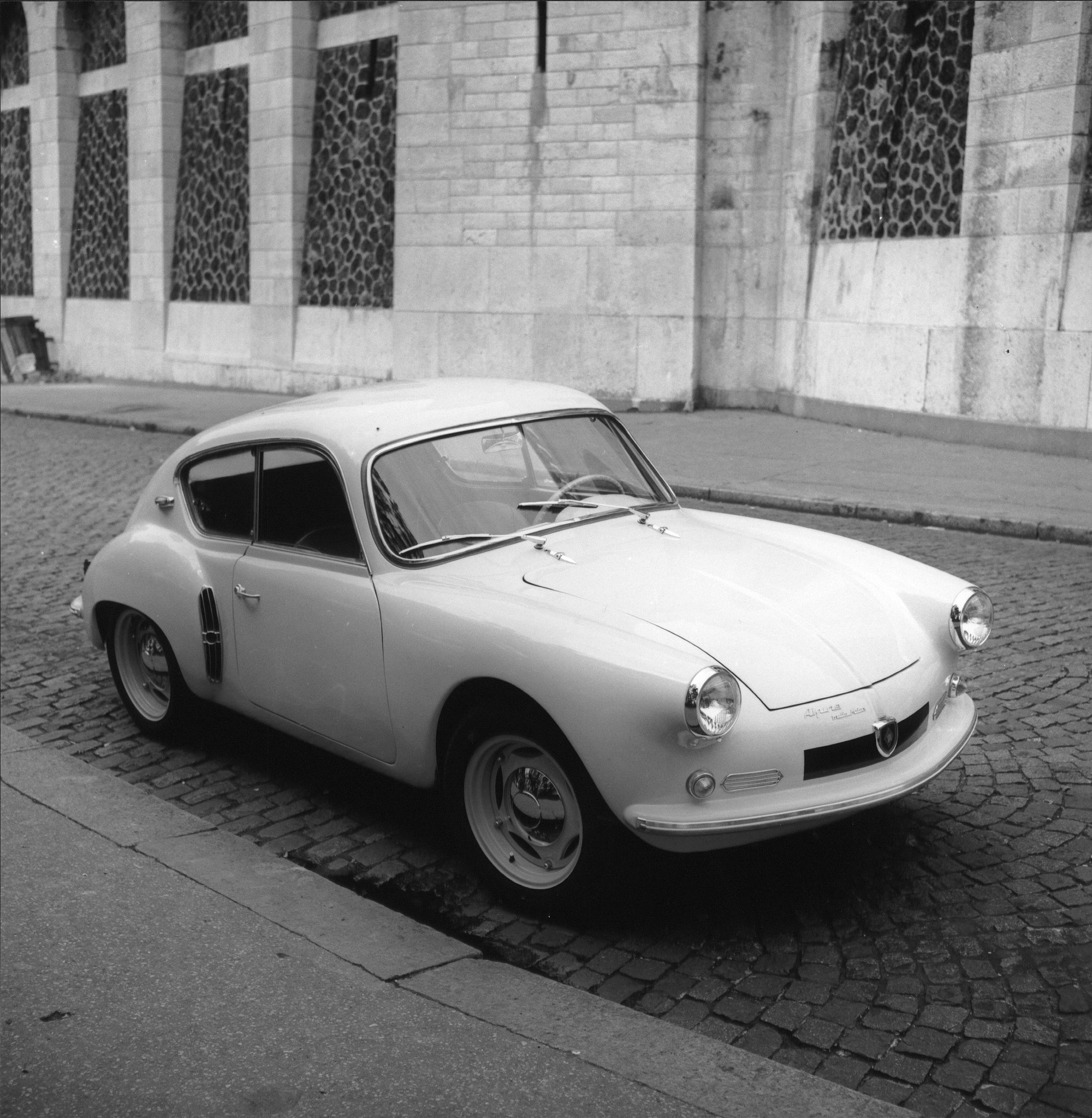 Renault Alpine A106