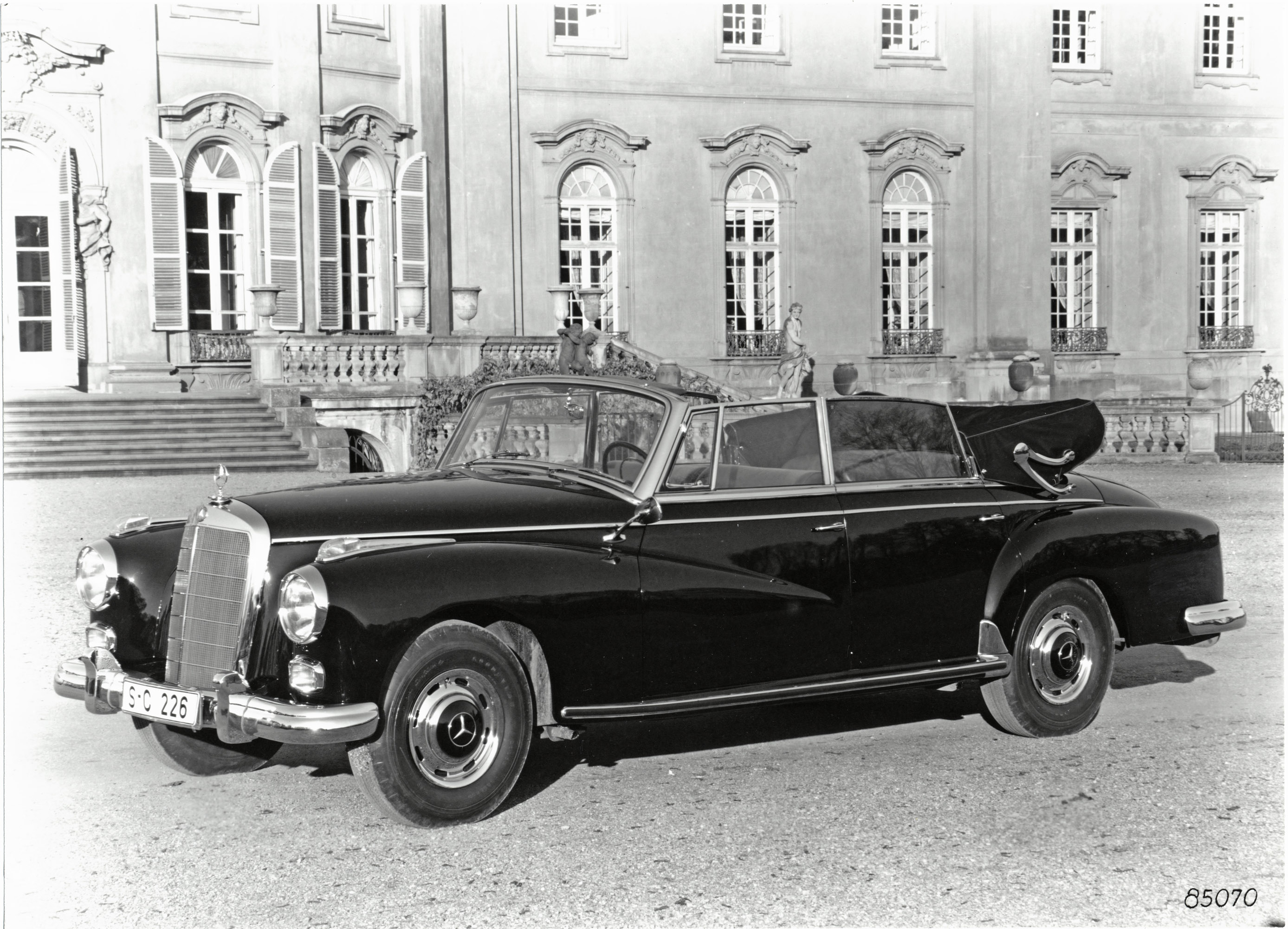 Mercedes-Benz 300d