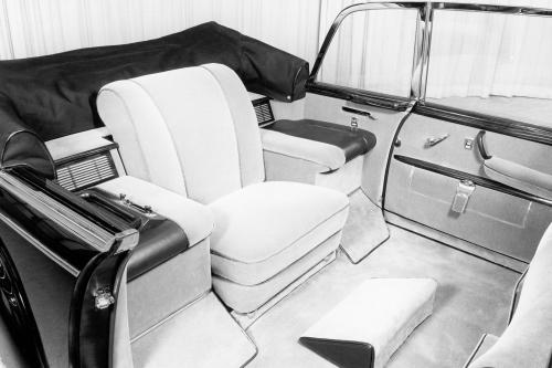 Mercedes-Benz 300d (1959) - picture 9 of 13