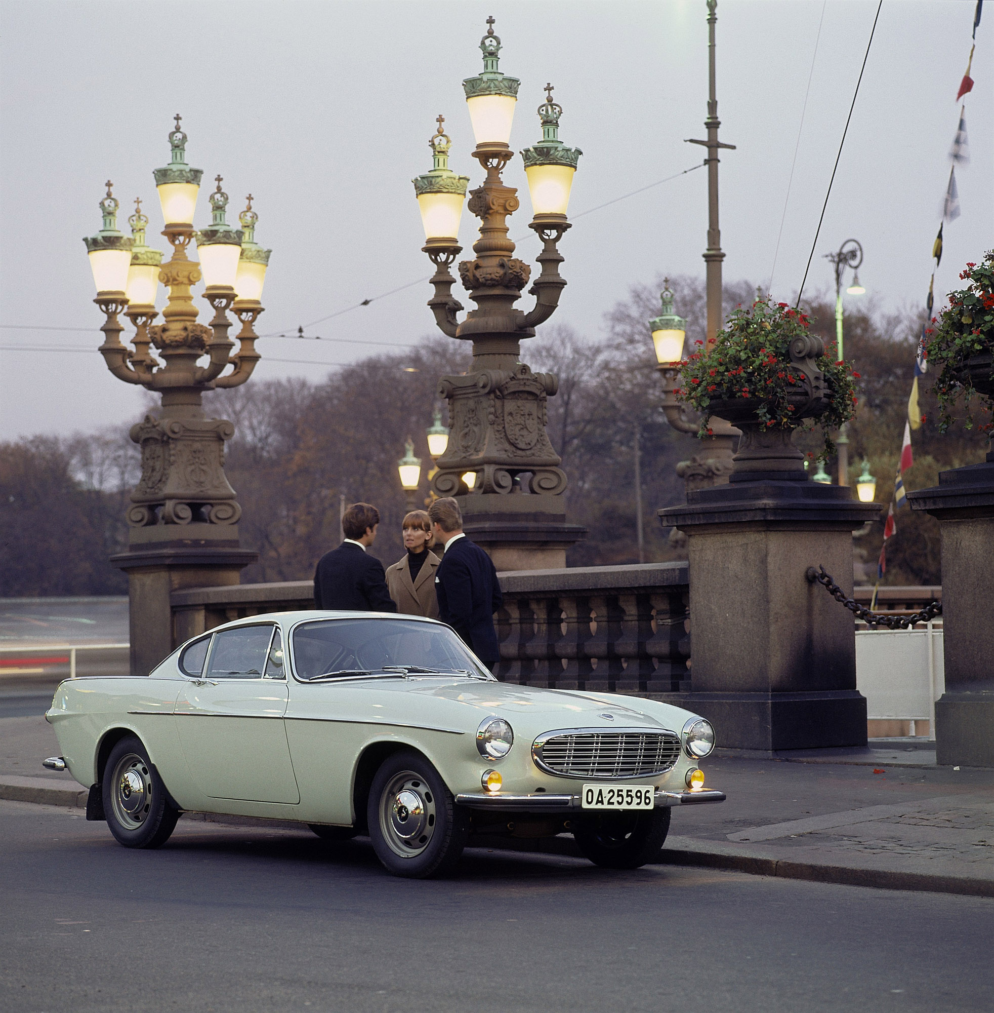 Volvo P1800