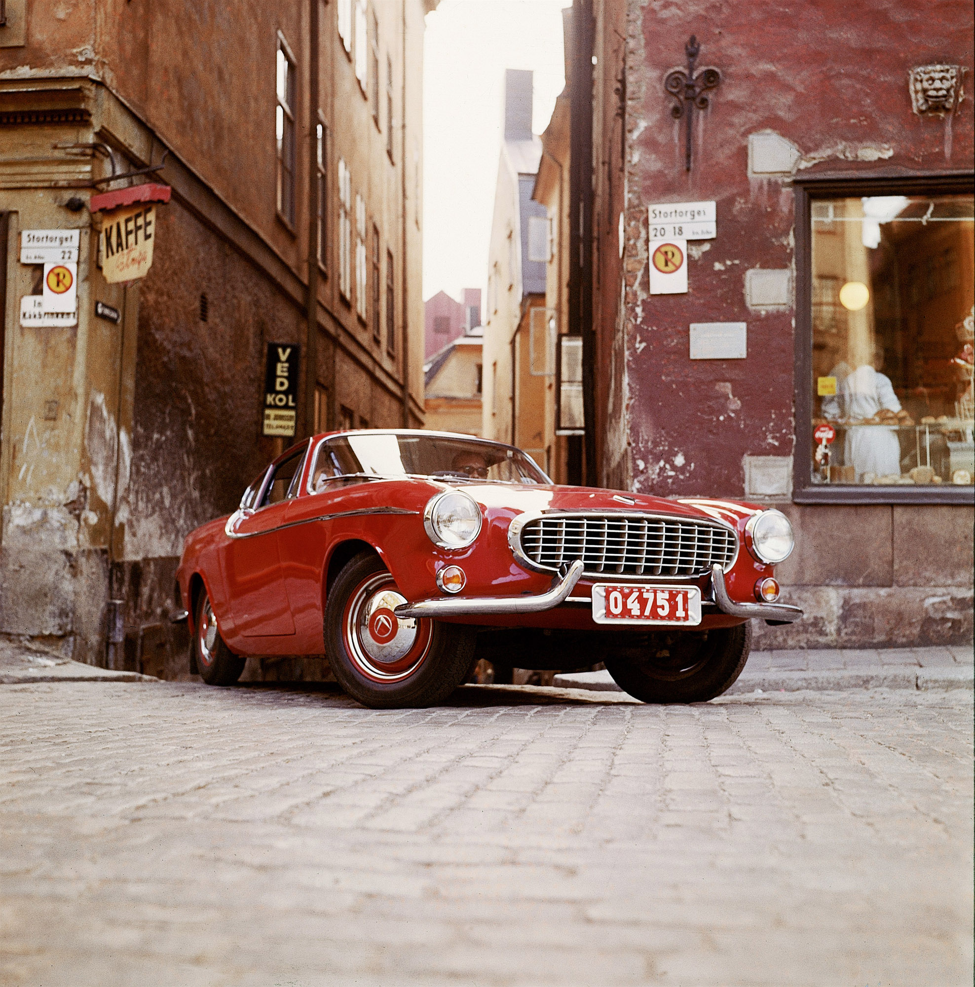 Volvo P1800