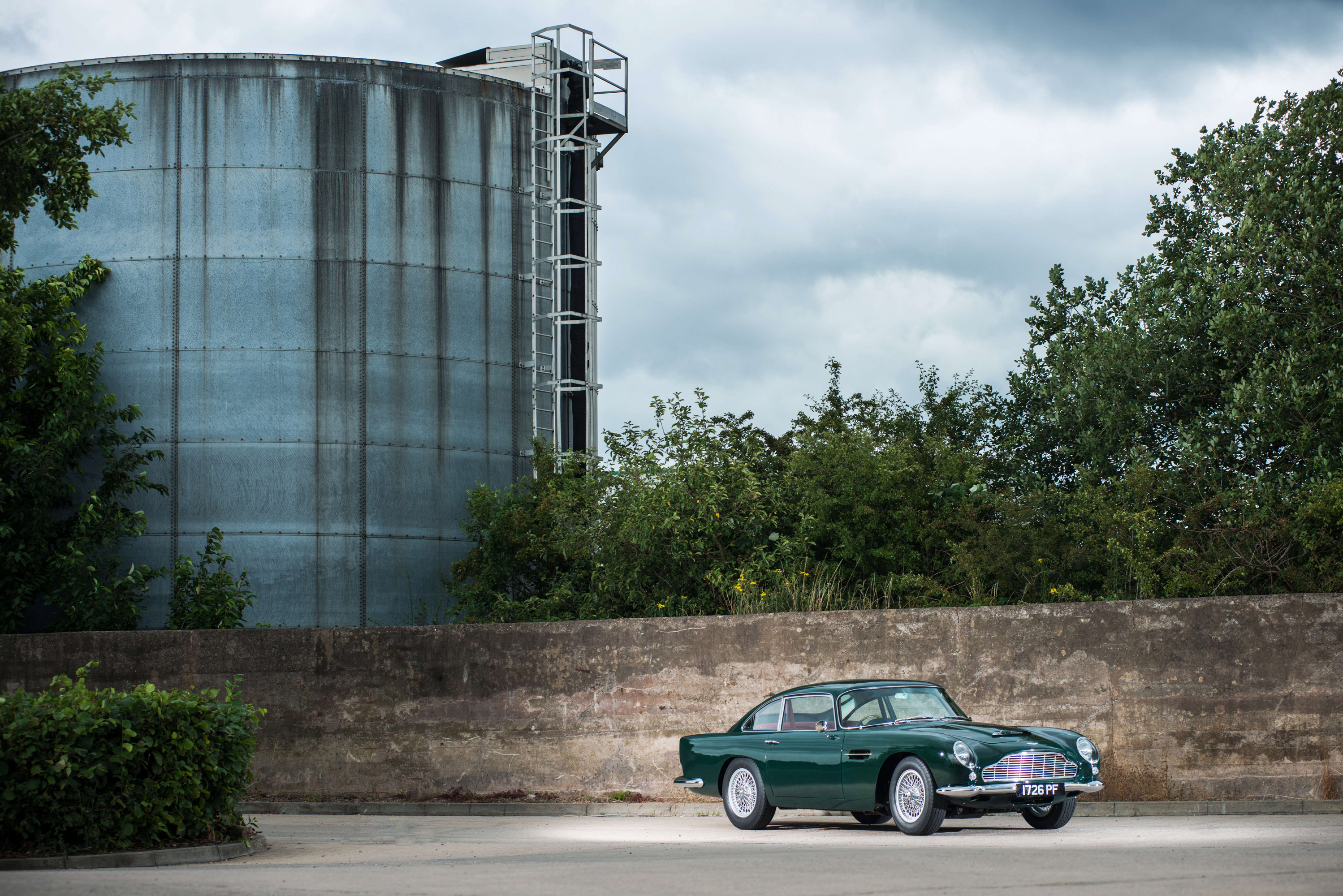 Aston Martin DB4 Series V Vantage