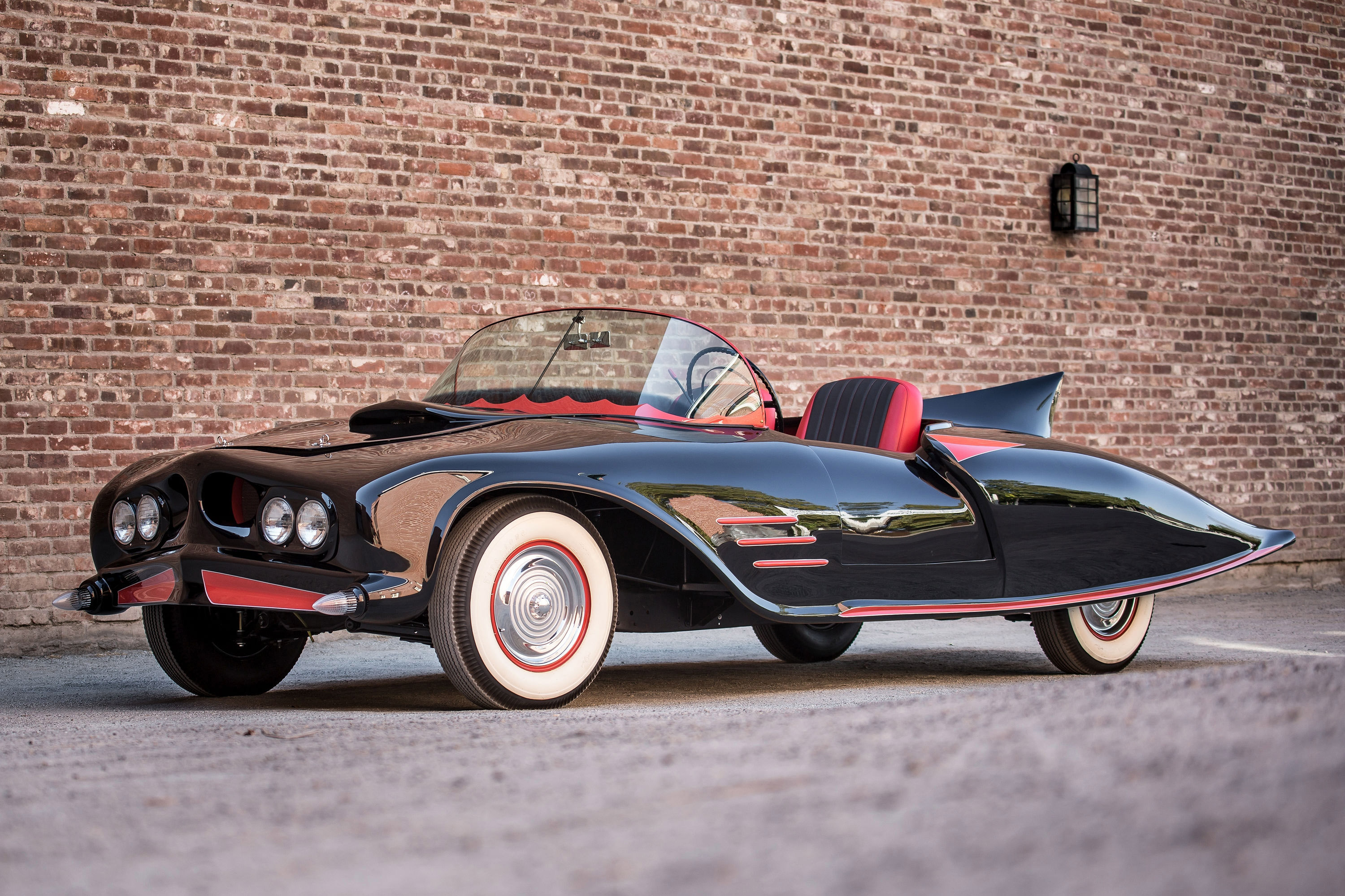 1963-batmobile-by-forrest-robinson-02.jpg