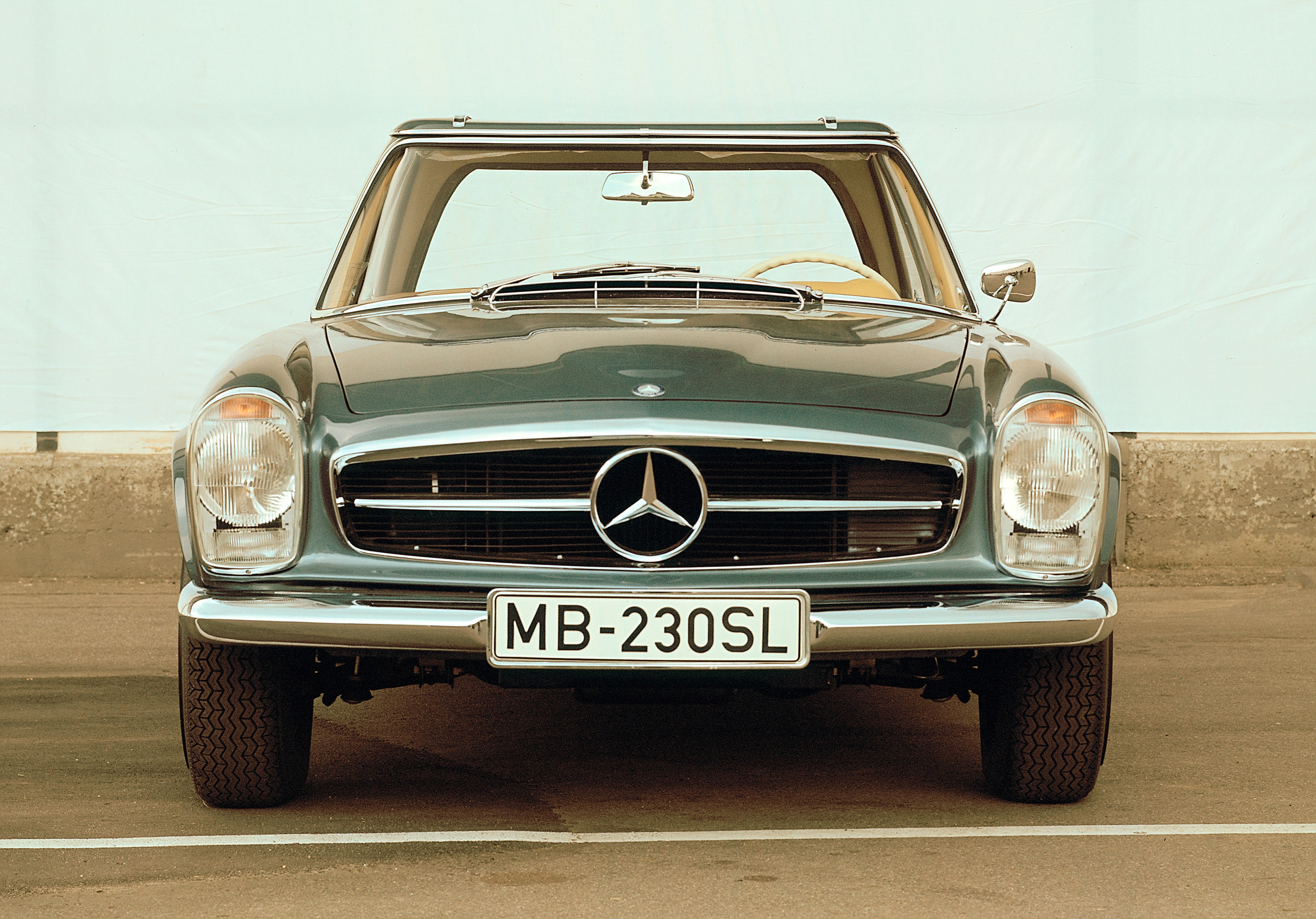 Mercedes-Benz 230 SL