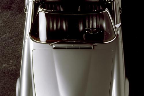 Mercedes-Benz 230 SL (1963) - picture 8 of 12