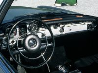 Mercedes-Benz 230 SL (1963) - picture 6 of 12