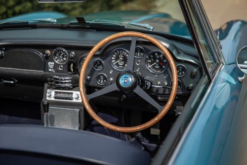 Aston Martin DB5 Convertible (1964) - picture 8 of 10