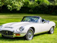 Jaguar F-Type Series III Roadster (1973) - picture 1 of 3