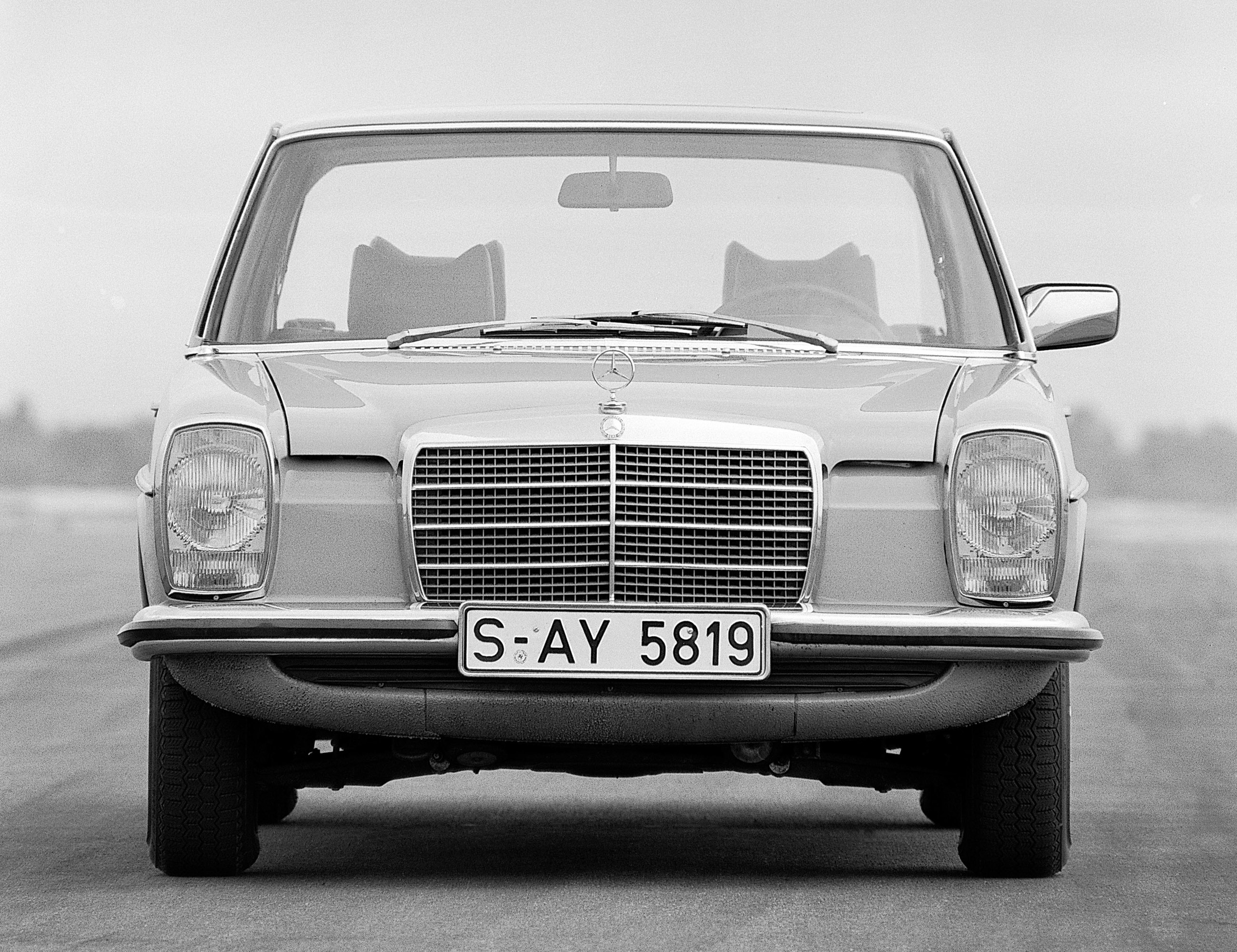 Mercedes-Benz 240 D 3.0