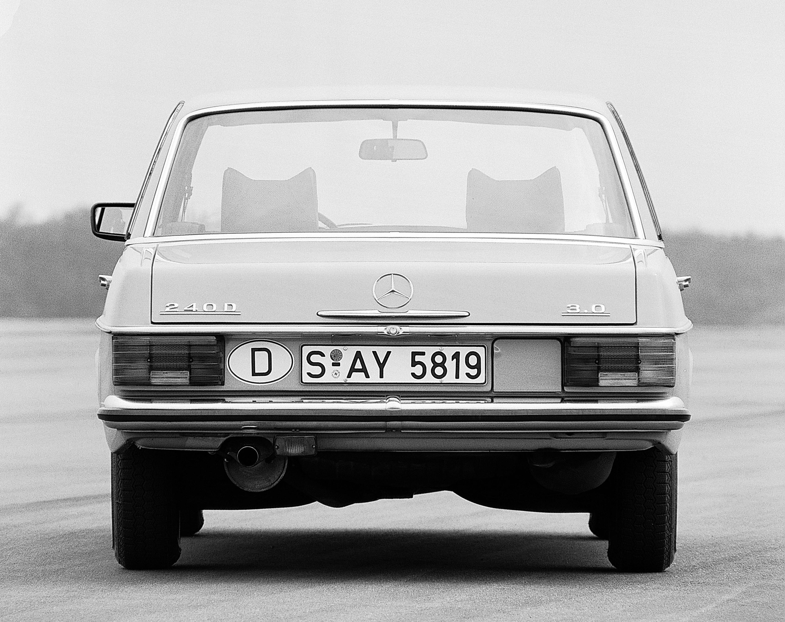 Mercedes-Benz 240 D 3.0