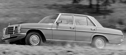 Mercedes-Benz 240 D 3.0 (1974) - picture 7 of 9