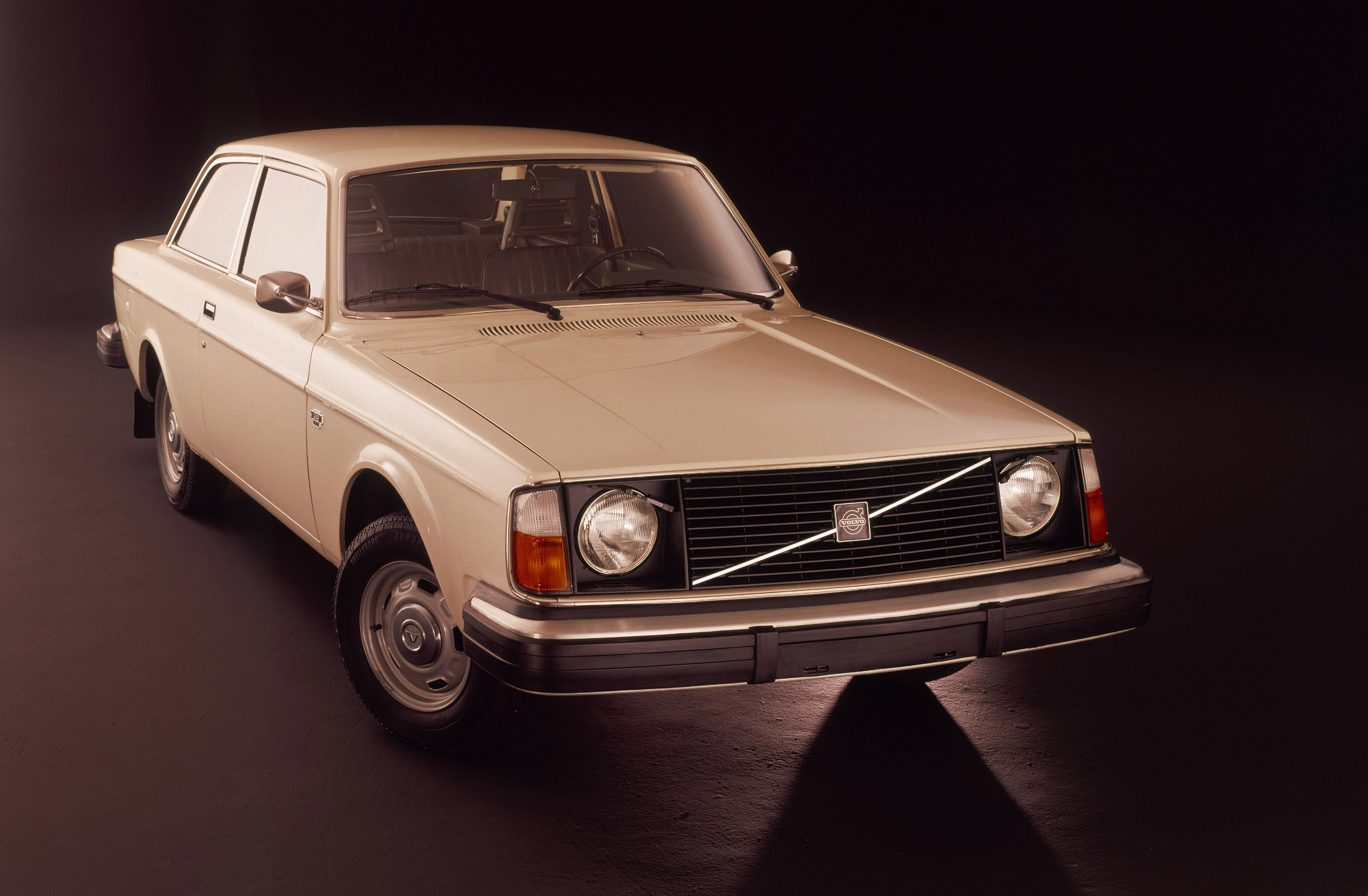 Volvo 242