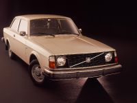 Volvo 242 (1974)