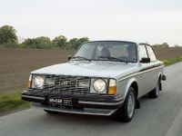 Volvo 242 (1974)