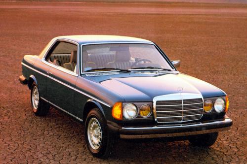 Mercedes-Benz 123 series (1975) - picture 1 of 24