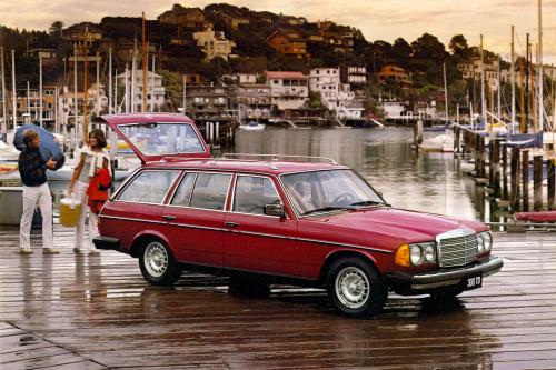 Mercedes-Benz 123 series (1975) - picture 9 of 24