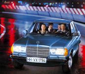 Mercedes-Benz 123 series (1975) - picture 3 of 24
