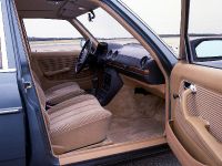 Mercedes-Benz 123 series (1975) - picture 18 of 24