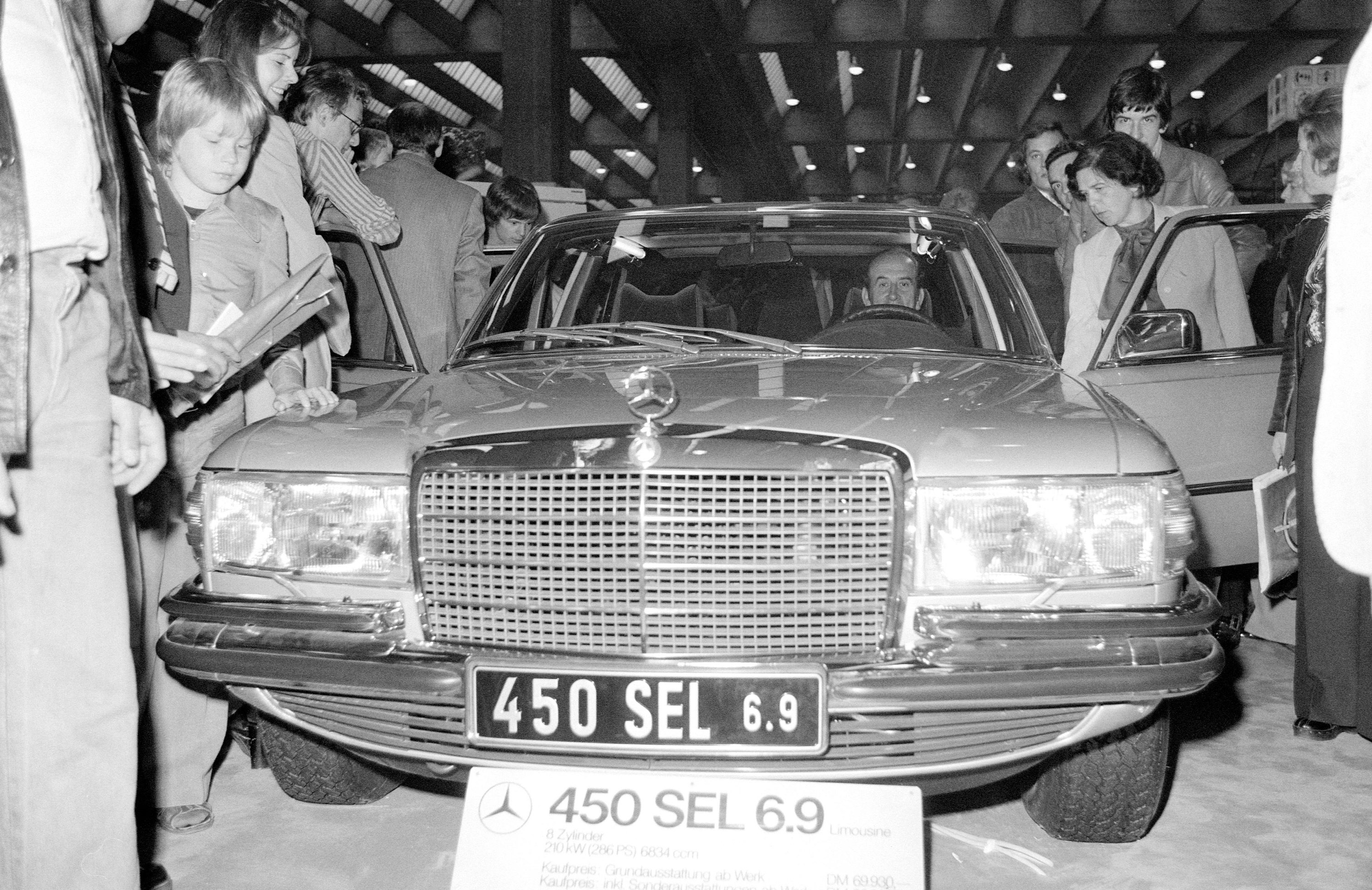 Mercedes-Benz 450 SEL 6.9