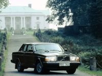 Volvo 262 (1975)
