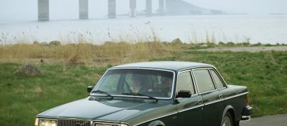 Volvo 264 (1975) - picture 4 of 15