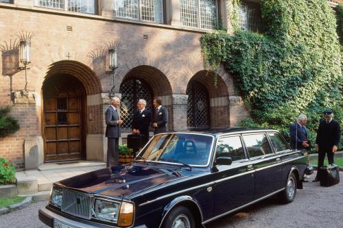 Volvo 264 (1975) - picture 8 of 15