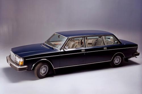 Volvo 264 (1975) - picture 9 of 15