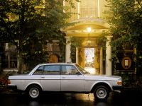 Volvo 264 (1975) - picture 13 of 15