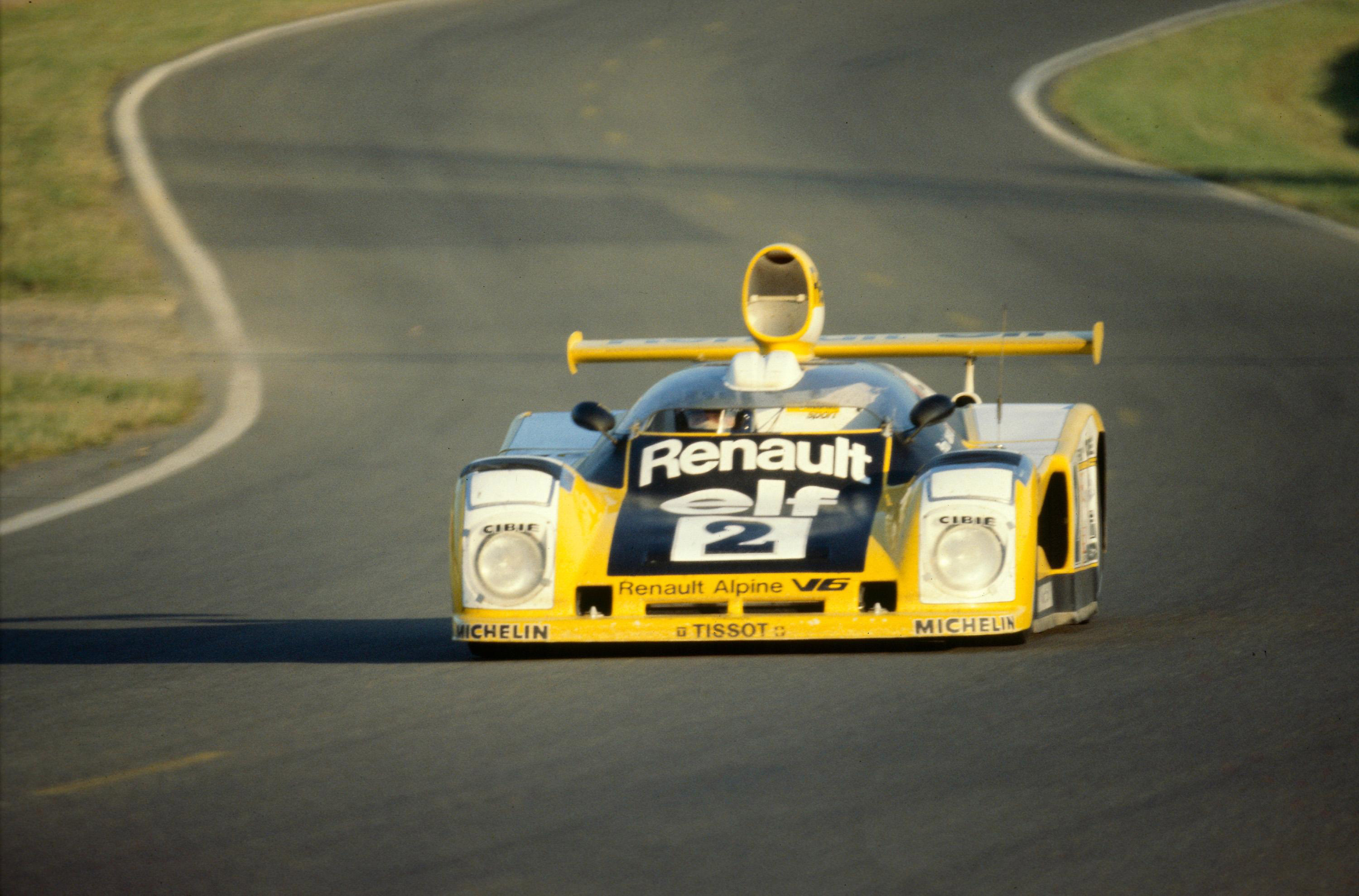 Renault Alpine Le Mans A442