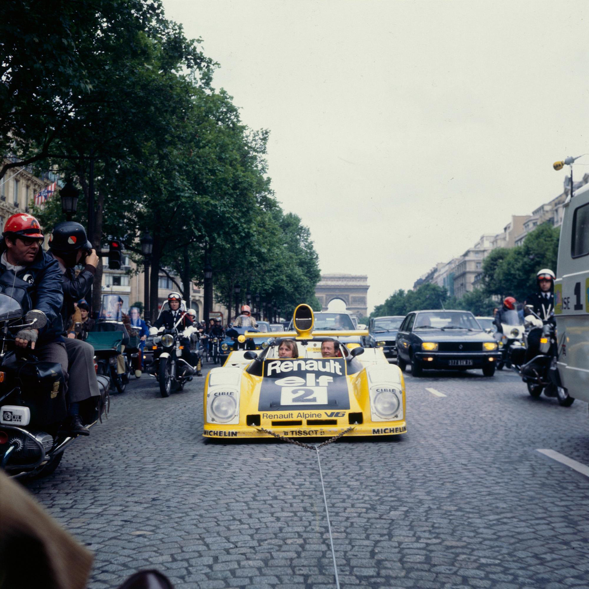 Renault Alpine Le Mans A442