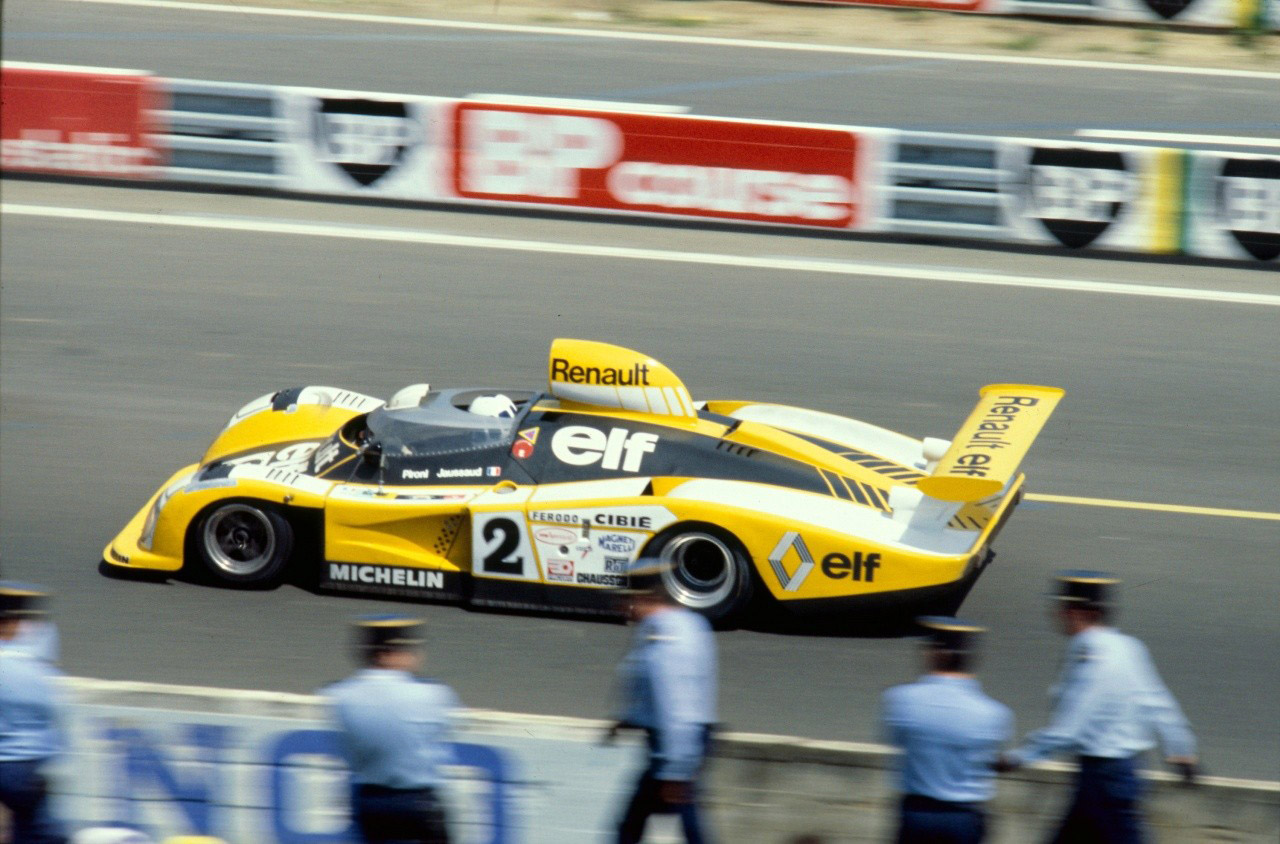 Renault Alpine Le Mans A442