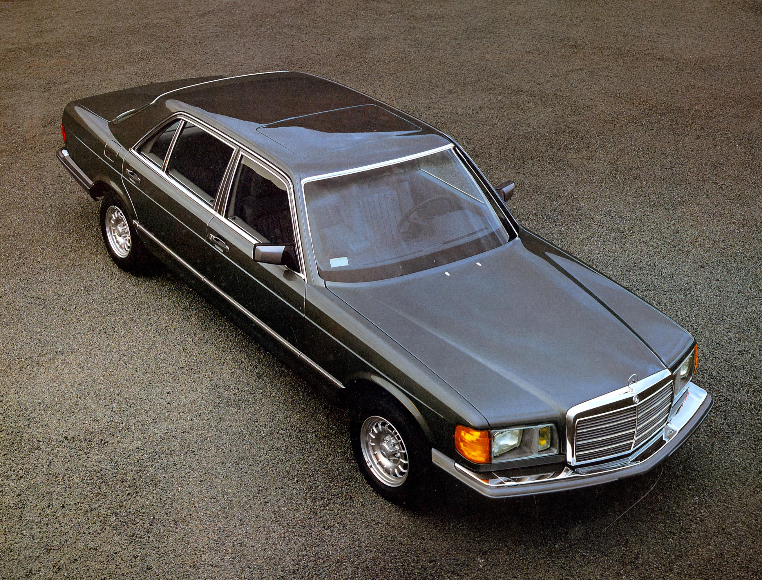 Mercedes-Benz S-Class W126