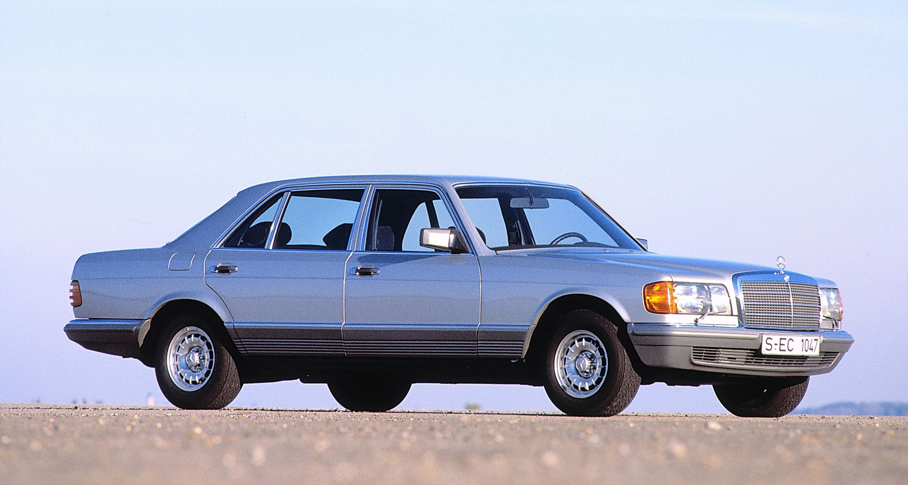 Mercedes-Benz S-Class W126