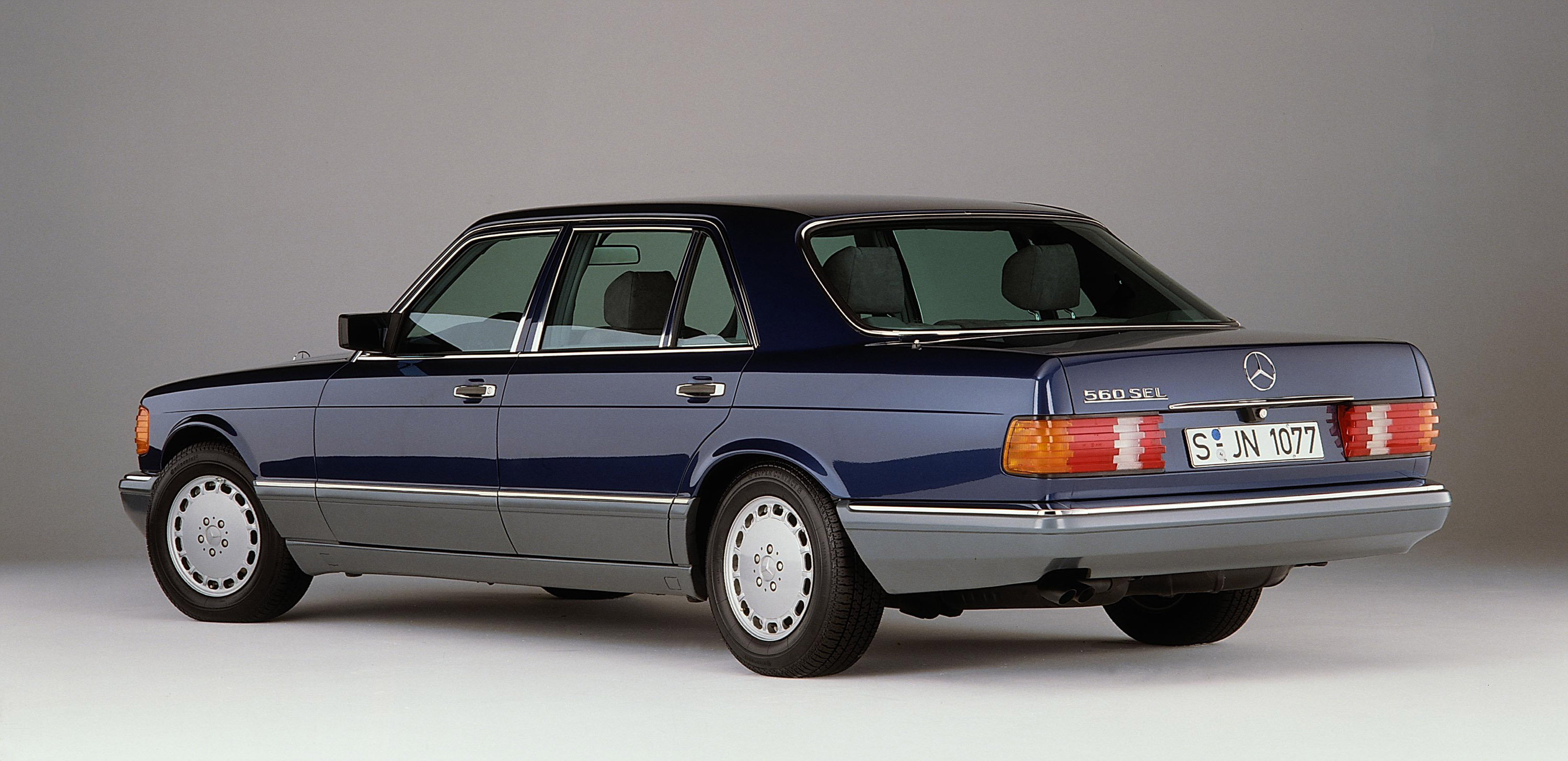 Mercedes-Benz S-Class W126