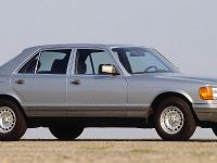 Mercedes-Benz S-Class W126 (1979)