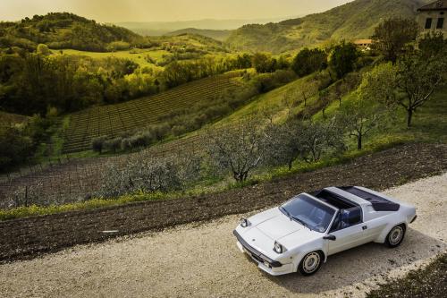 Lamborghini Jalpa (1982) - picture 9 of 19
