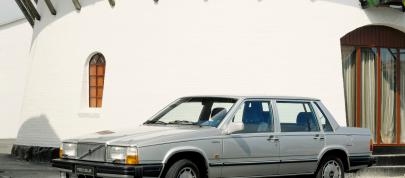 Volvo 760 (1982) - picture 4 of 42