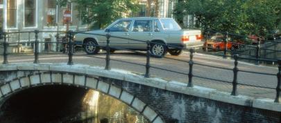 Volvo 760 (1982) - picture 31 of 42