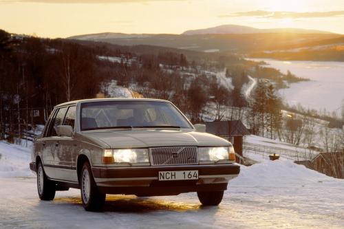 Volvo 760 (1982) - picture 8 of 42