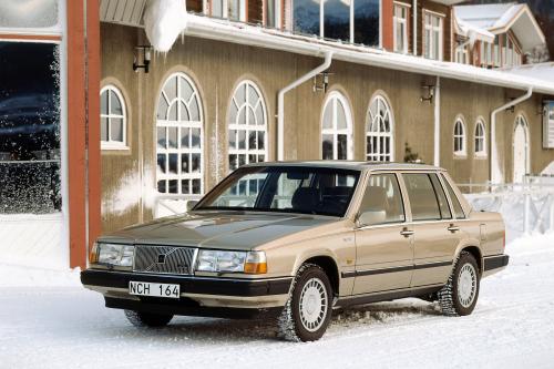 Volvo 760 (1982) - picture 9 of 42