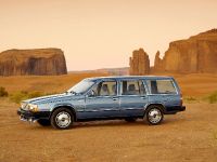 Volvo 760 (1982) - picture 22 of 42