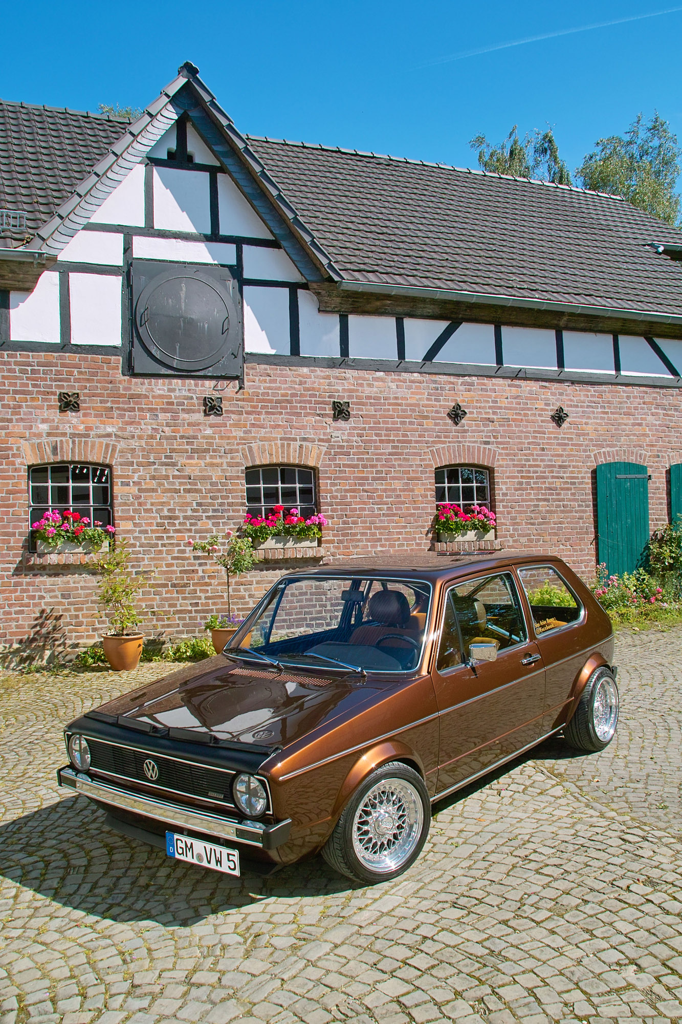 Volkswagen Golf I Chocolate Brown