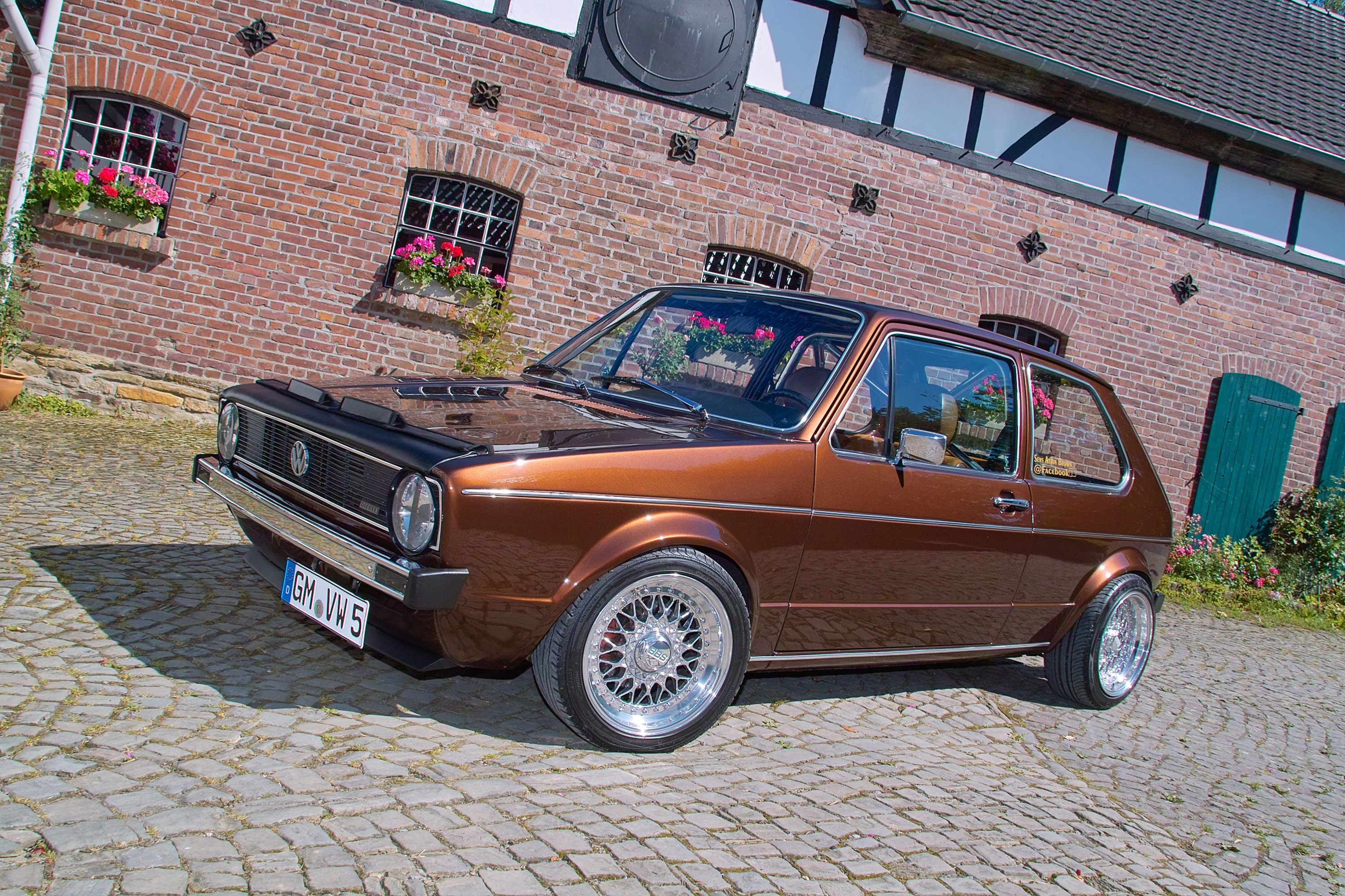 Volkswagen Golf I Chocolate Brown