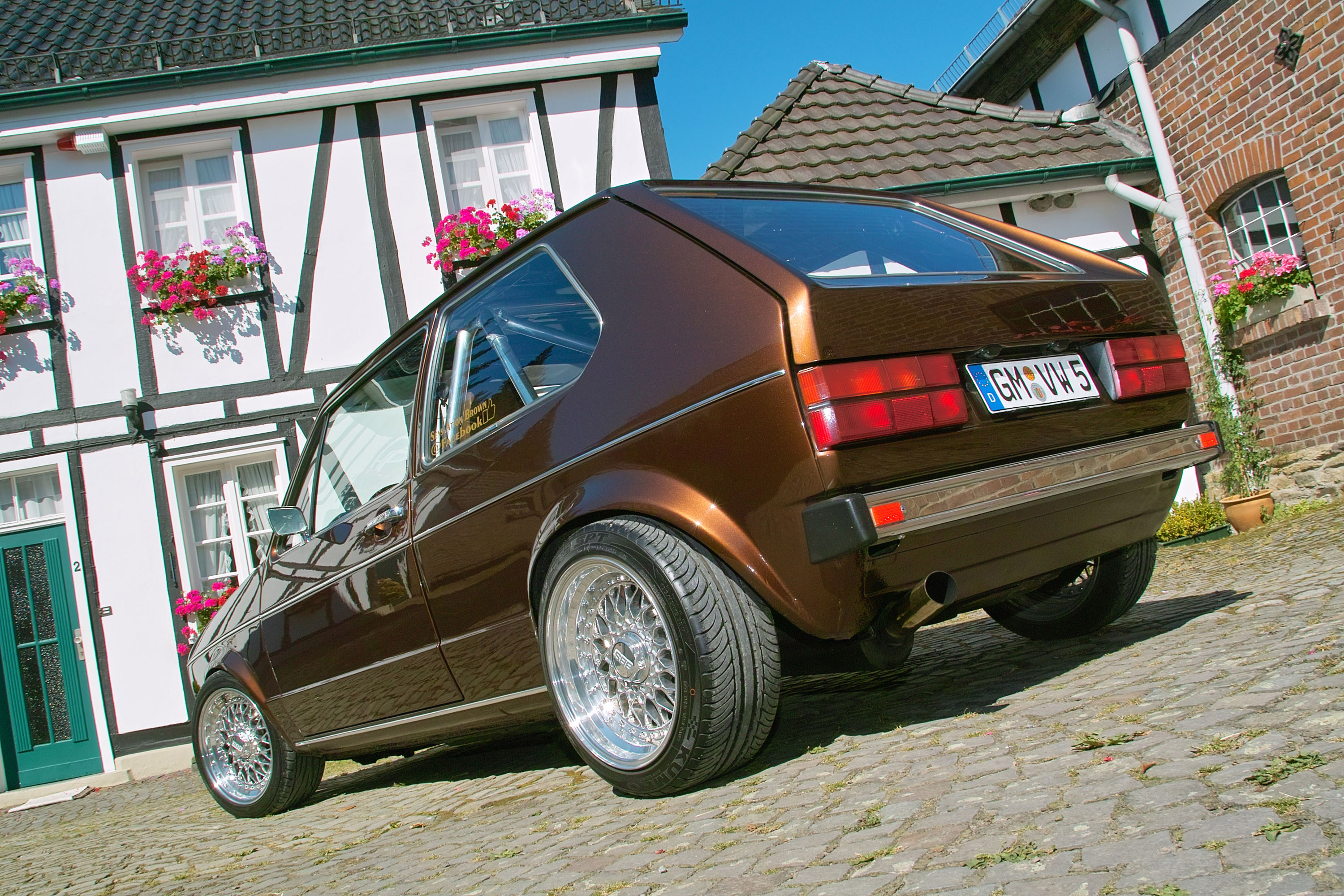 Volkswagen Golf I Chocolate Brown