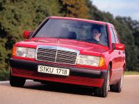 Mercedes-Benz 190 W201 series (1984) - picture 2 of 22