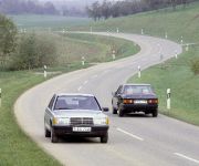 Mercedes-Benz 190 W201 series (1984) - picture 10 of 22