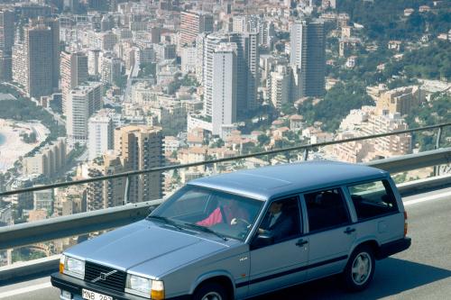 Volvo 740 (1984) - picture 17 of 24
