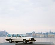 Volvo 740 (1984) - picture 2 of 24
