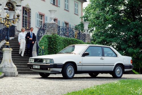 Volvo 780 (1985) - picture 1 of 6
