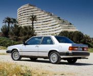 Volvo 780 (1985) - picture 5 of 6